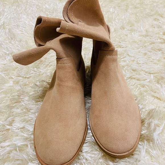 NWOT!SPLENDID Suede Fine Leather Upper Cream Boots - Picture 5 of 6